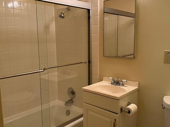 5th image of 1099 Roewill Dr