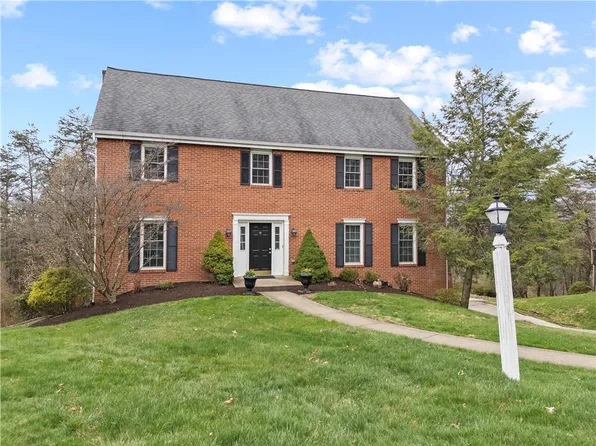 2481 Dogwood Dr, Wexford, PA 15090