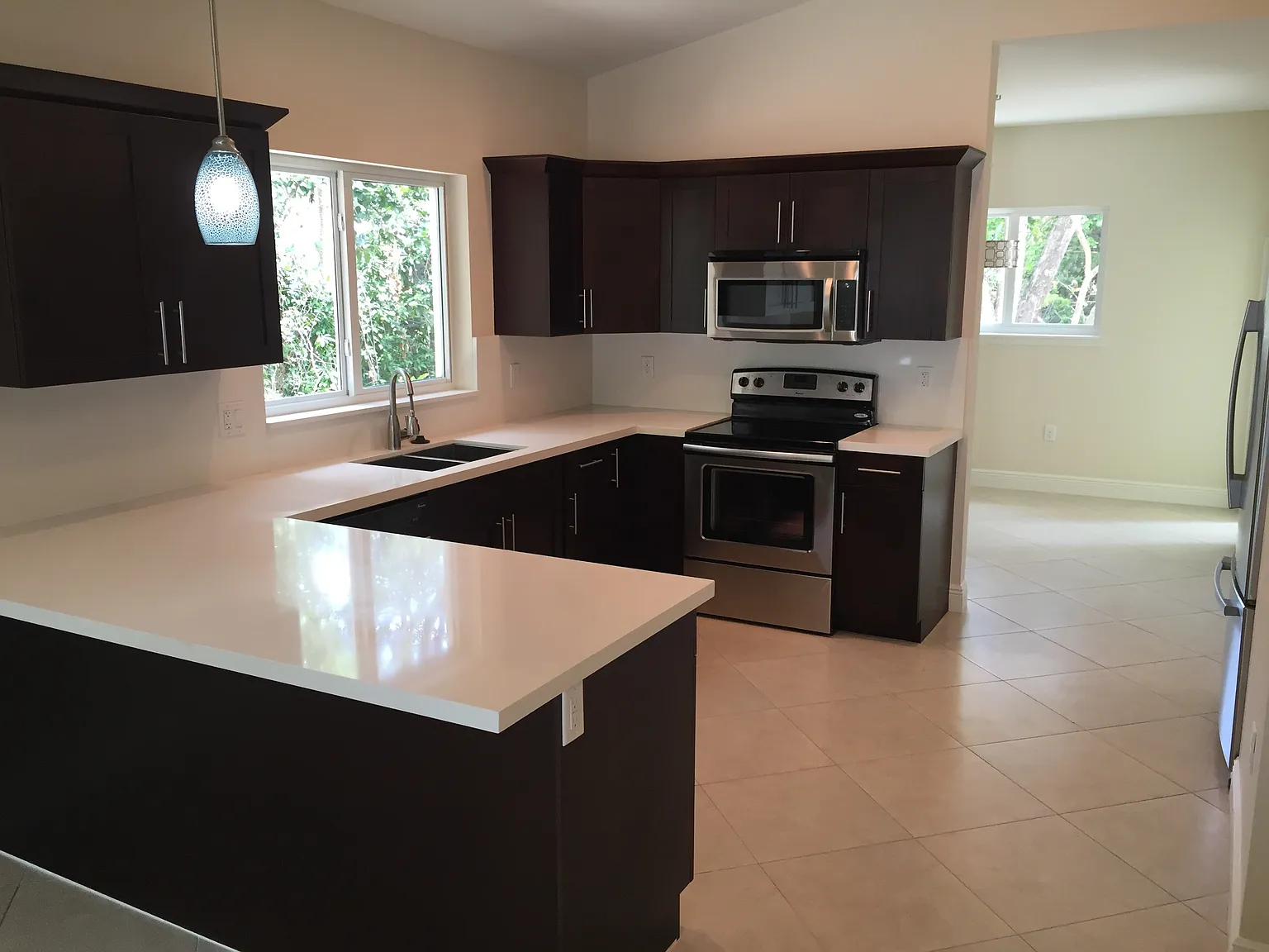 3 bed, 1383 sqft, $3,450 — Photo 4