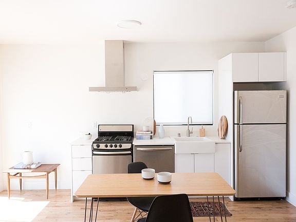 5th image of 461 N Mott St #461