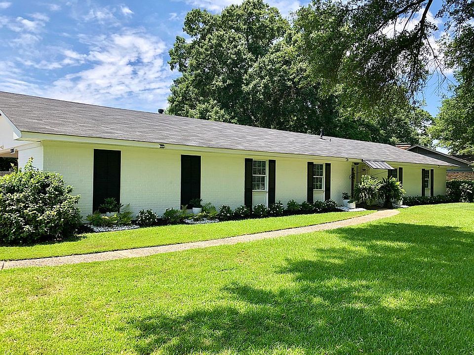 2nd image of 2708 Indian Mound Blvd