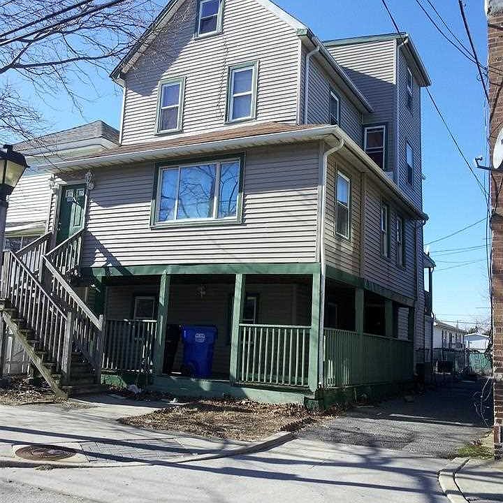 2nd image of 1909 Hummock Ave
