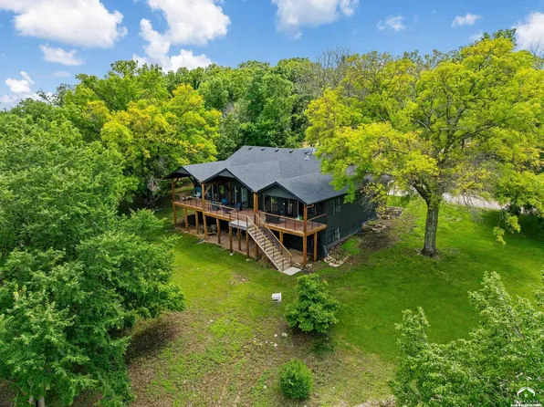 1031 E 1200th Rd, Lawrence, KS 66047