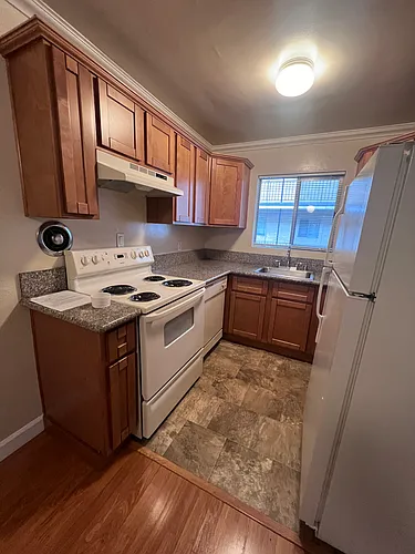Central Avenue Apartments Photo 1