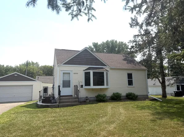 6880 Rustic Ln, Lino Lakes, MN 55014