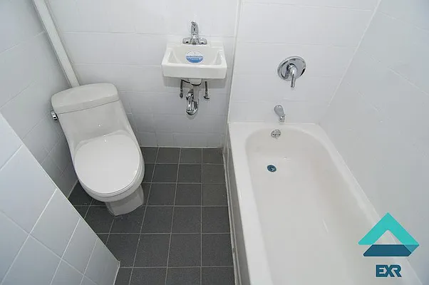 Rented by EXR | media 4