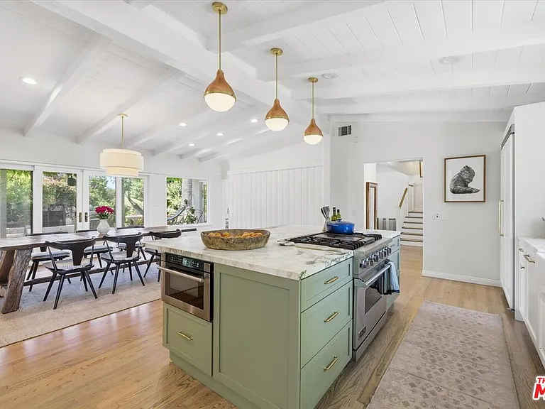 3240 Tilden Ave — Photo 18