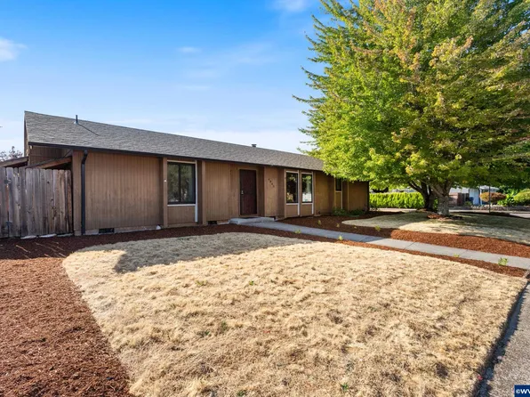 4943 Regal Dr NE, Salem, OR 97301