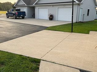 2116 E Waits Rd, Kendallville, IN 46755