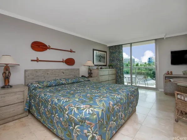2045 Kalakaua Ave APT 214, Honolulu, HI 96815