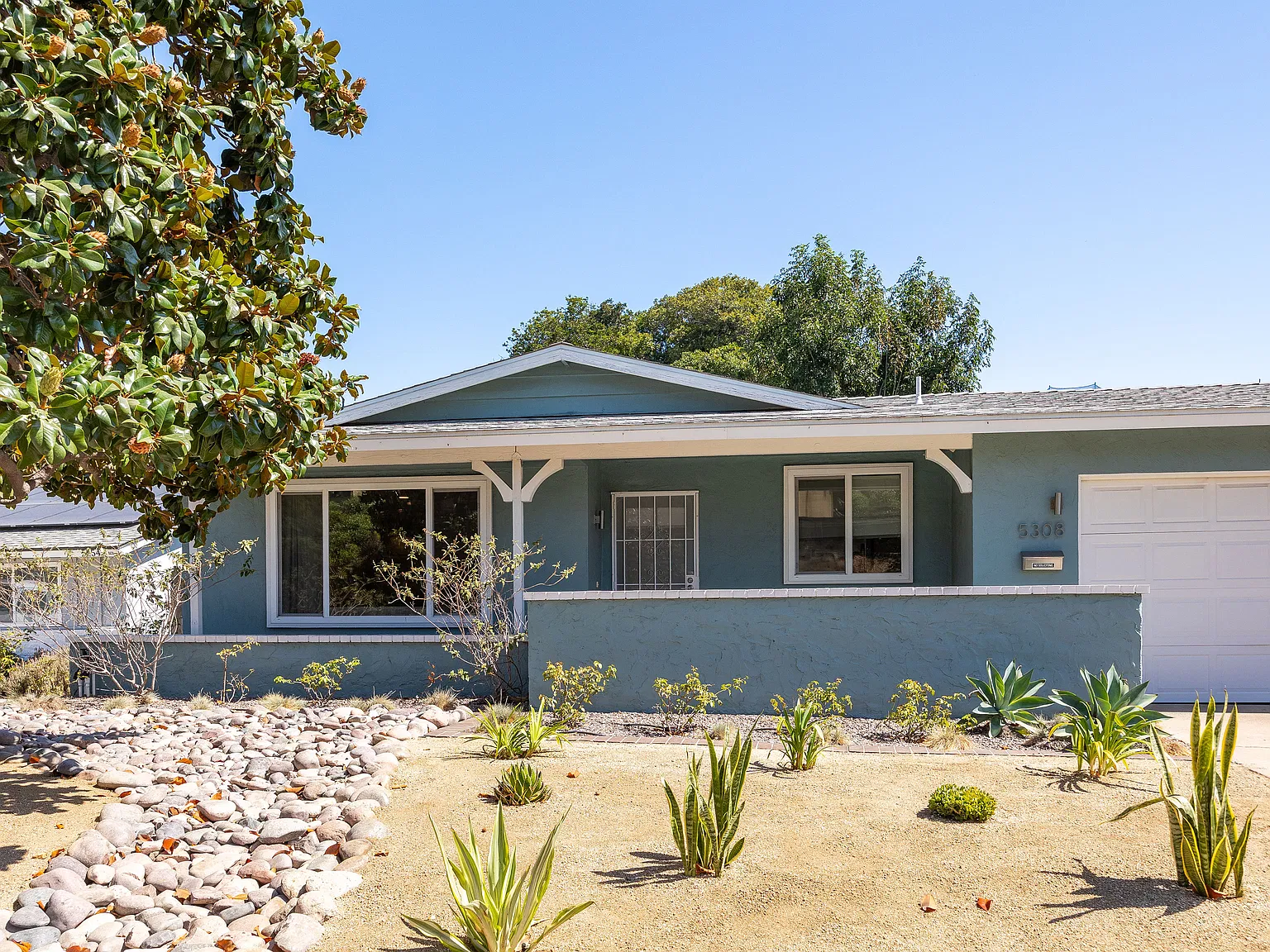 4 bed, 2000 sqft, $5,400 — Photo 3