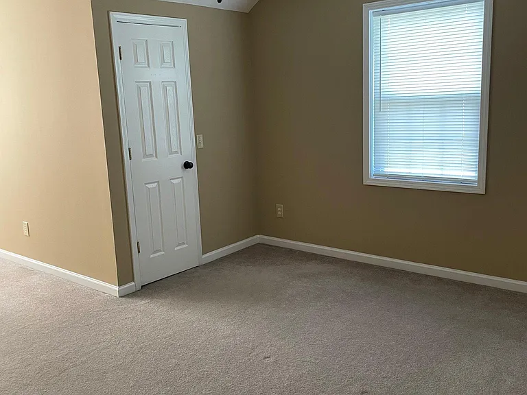 928 Nottingham Dr — Photo 10