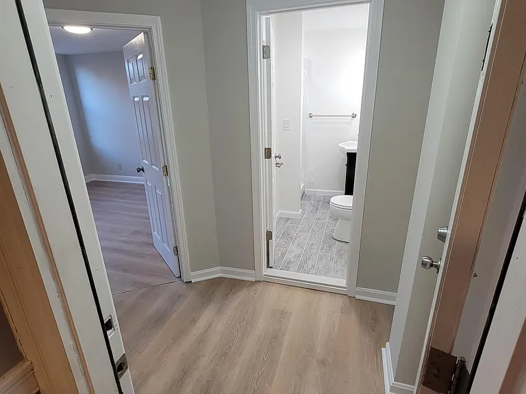 224 Hanover St #11A — Photo 22