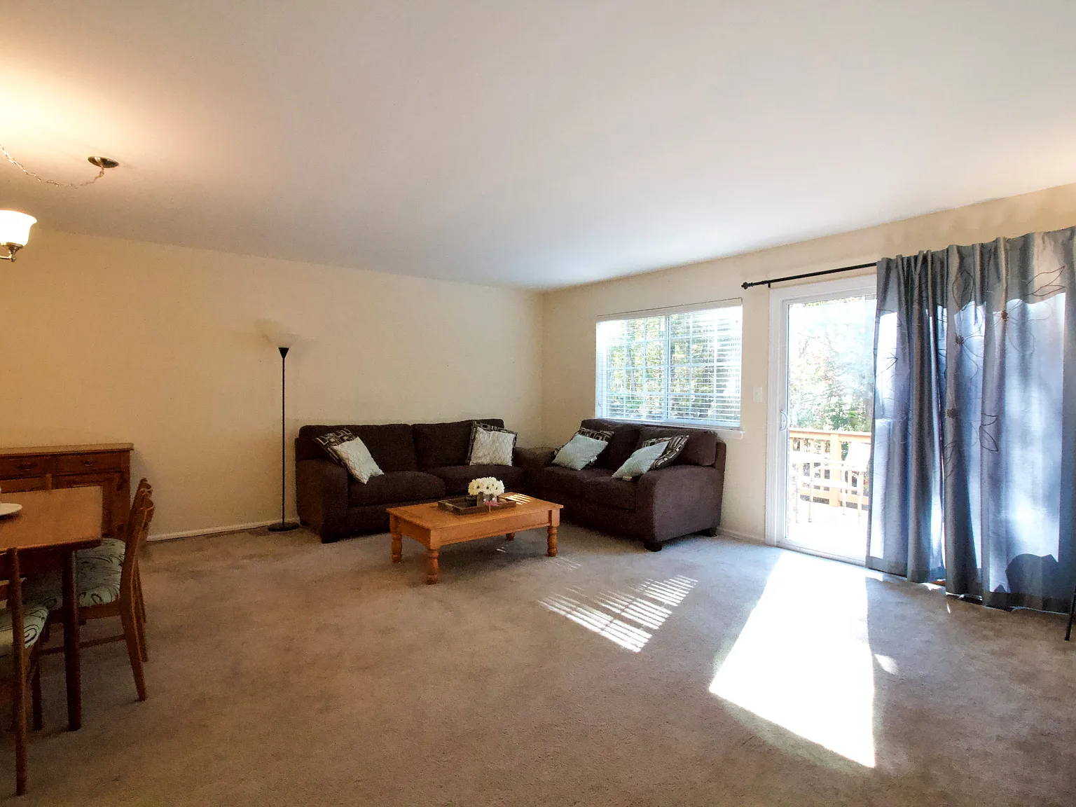 2 bed, 2.5 bath, 1560 sqft, $1,850 — Photo 4