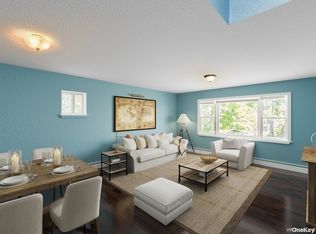 370 Chelsea Ave, West Babylon, NY 11704