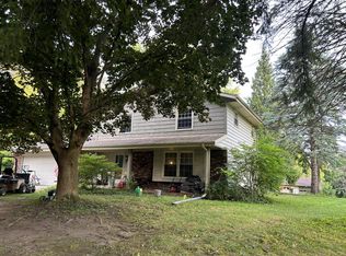 S72W22100 Patrick Dr, Muskego, WI 53150