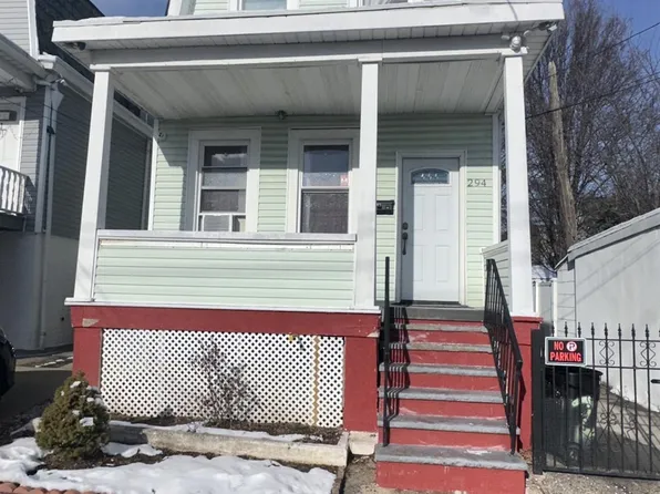 294 E Ridgeley St, Perth Amboy, NJ 08861