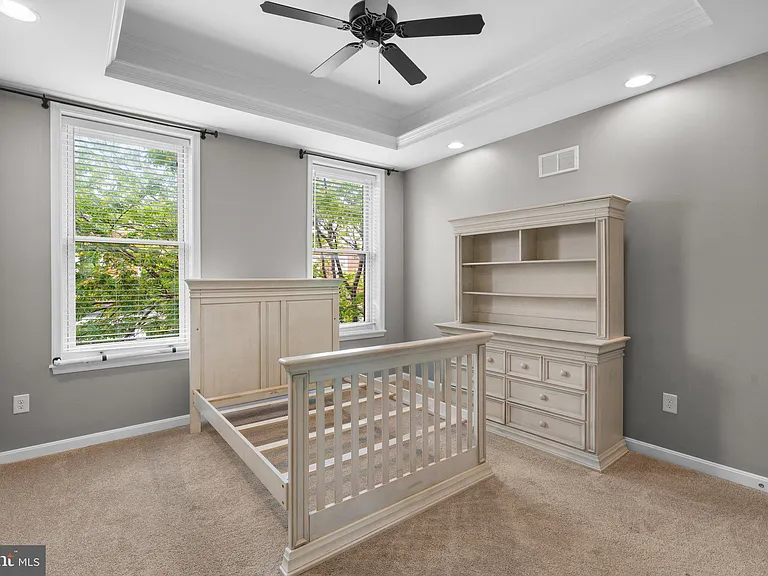 300 S Robinson St — Photo 27