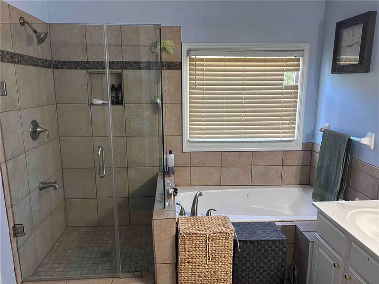 2835 Crestmont Ct — Photo 21