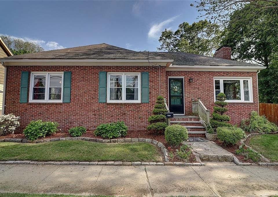1st image of 164 Blackamore Ave