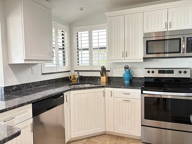 2823 Gulf Of Mexico Dr — Photo 14