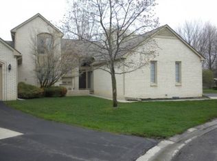 7359 Sherwood Creek Ct #1, West Bloomfield, MI 48322