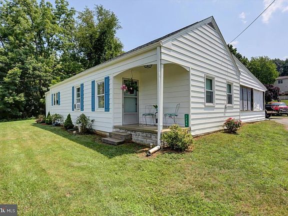 3rd image of 7246 Slabtown Rd #1