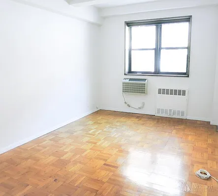 Rented by Anchor Associates | media 51