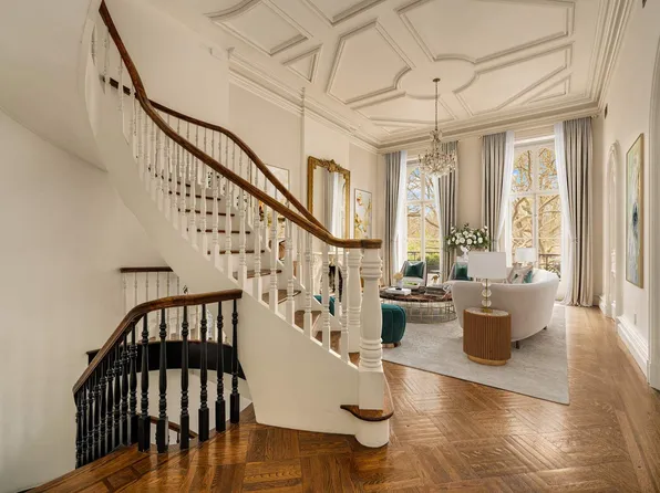 243 East 17th Street image 10 of 43