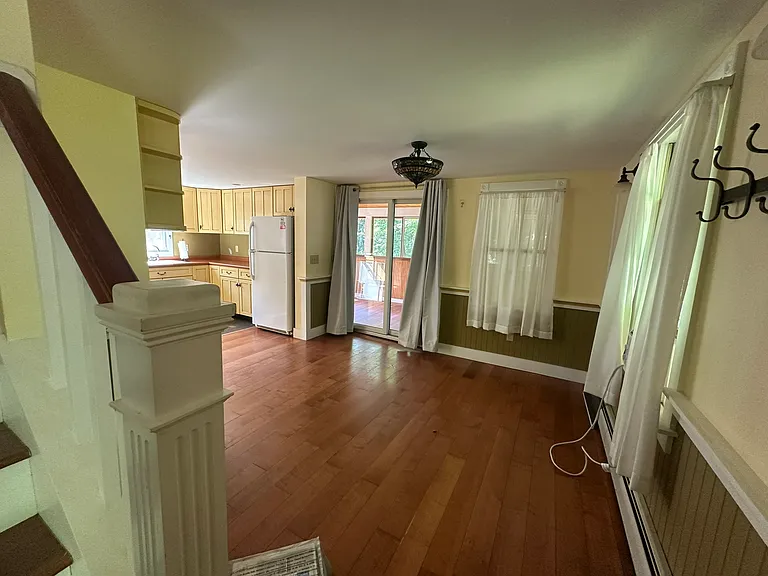 560 S East St — Photo 18
