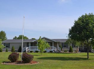 8212 E Alex Rd, Dix, IL 62830