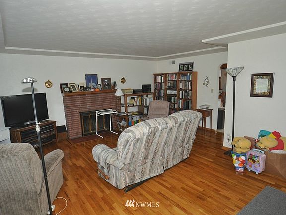 4th image of 9433 S Fawcett Avenue