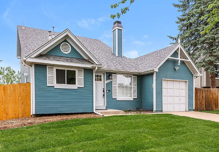 17641 E Temple Dr — Photo 2