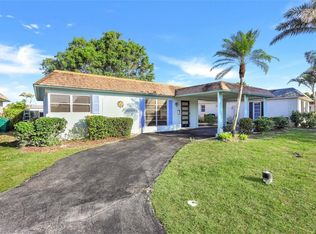 32 Knights Bridge Rd #A-44, Naples, FL 34112