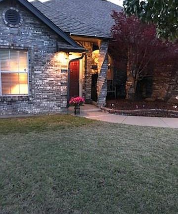 2nd image of 136 SW 133rd St