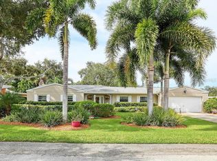 306 Cedar Ln, Largo, FL 33770