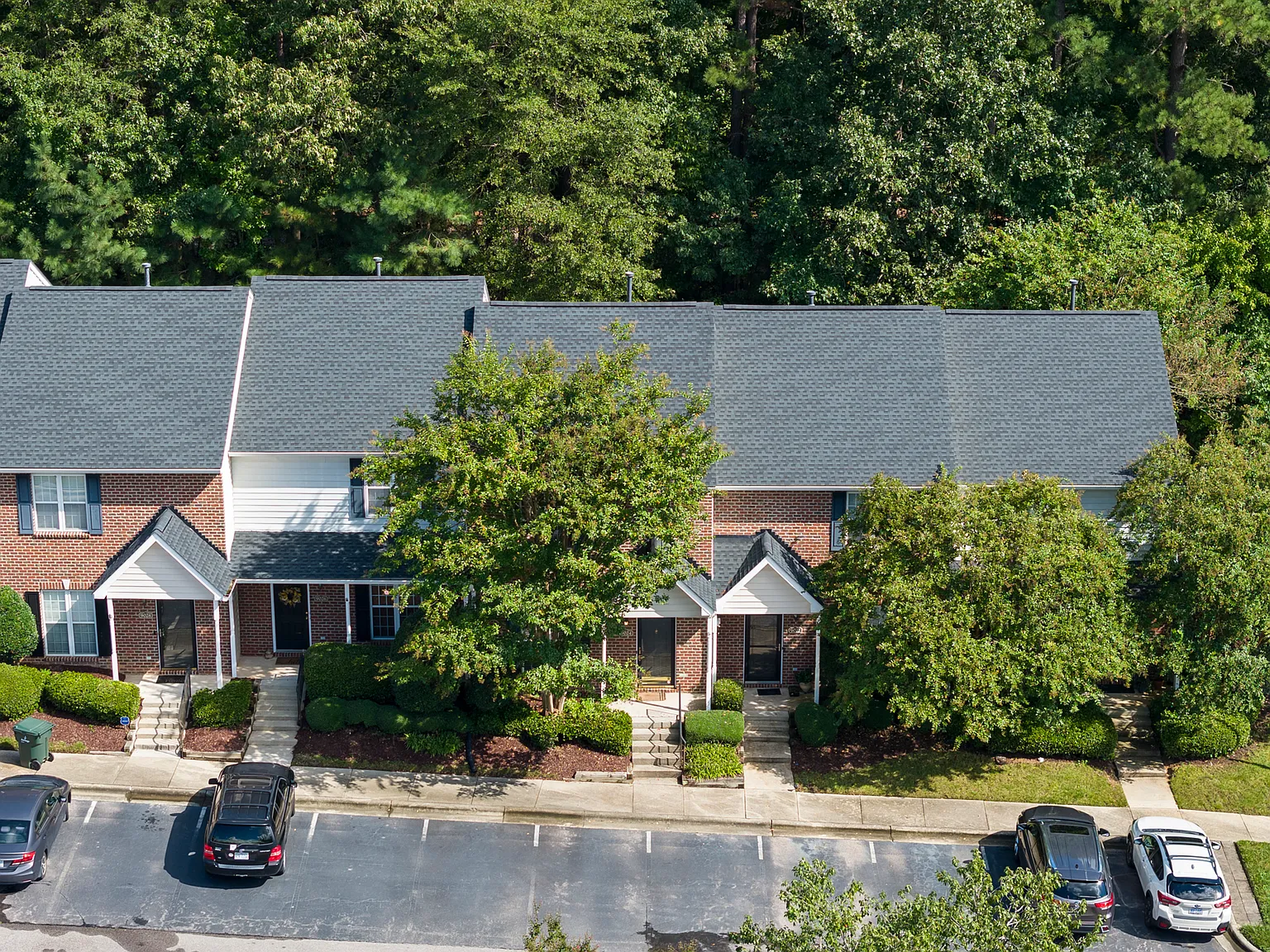 LARGE 2 bedroom/2.5 bath home — Photo 2