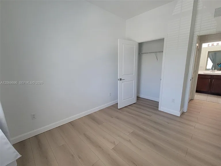 1107 NW 40th Ter #1107 — Photo 25