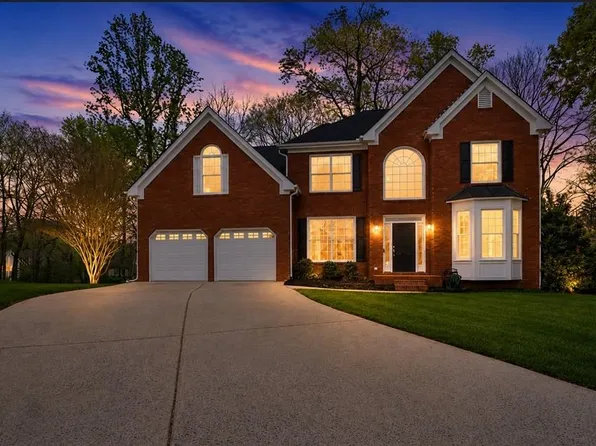 1826 Lone Oak Ct, Lawrenceville, GA 30043