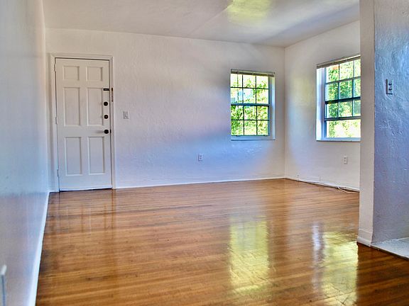 4th image of 3503 SW 1st Ave #3505