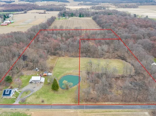 6289 Black Diamond Rd, North Lawrence, OH 44666