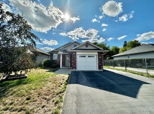 138 Greenhill Ln, Belleville, ON K8N 0C7