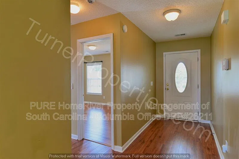 3 bed, 2.0 bath, 1350 sqft, $1,795 — Photo 3