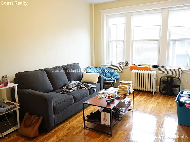 220 Kelton St #9 — Photo 1