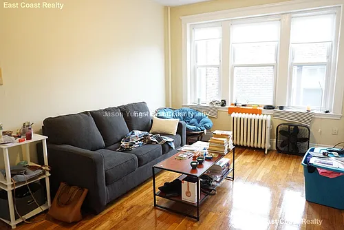 220 Kelton St #9 Photo 1
