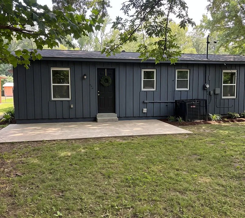 1568 Gowan Dr