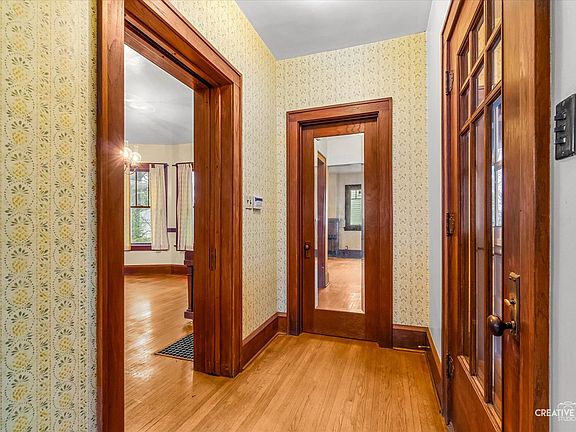 4th image of 118 S Union St