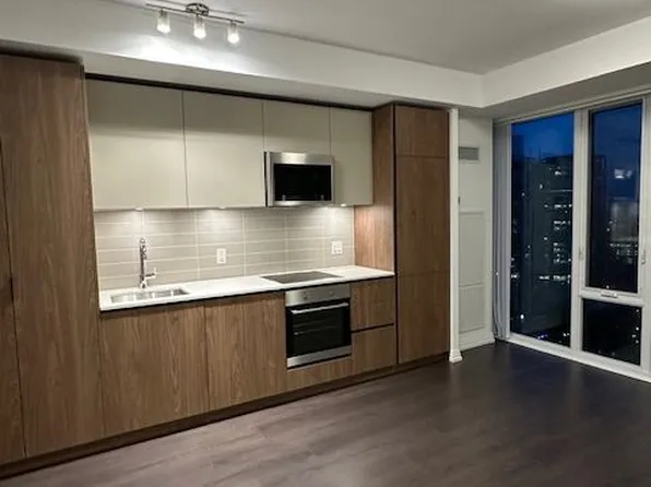 8 Widmer St W, Toronto, ON