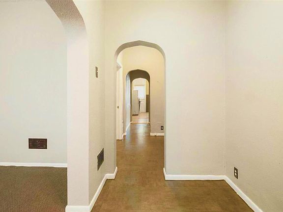 2nd image of 3855 Virginia Ave