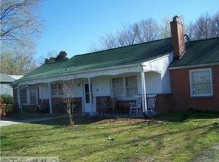 505 Memorial Park Dr, Thomasville, NC 27360